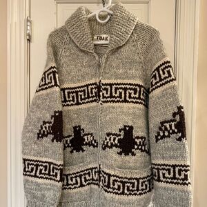 Awesome Vintage TUAK Cowichan Thunderbird Made in Canada - Men's XL